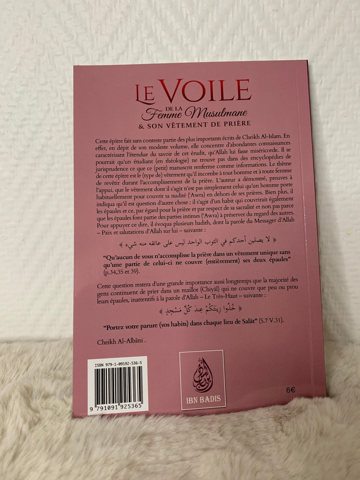 Le Voile De La Femme Musulmane & Son Vêtement De Prière, De Ibn Taymiyya, Commenté Et Vérifié Par Al Albâni